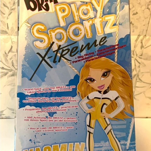 Bratz Play Sportz X-Treme Skidiving Yasmin - Picture 5 of 6